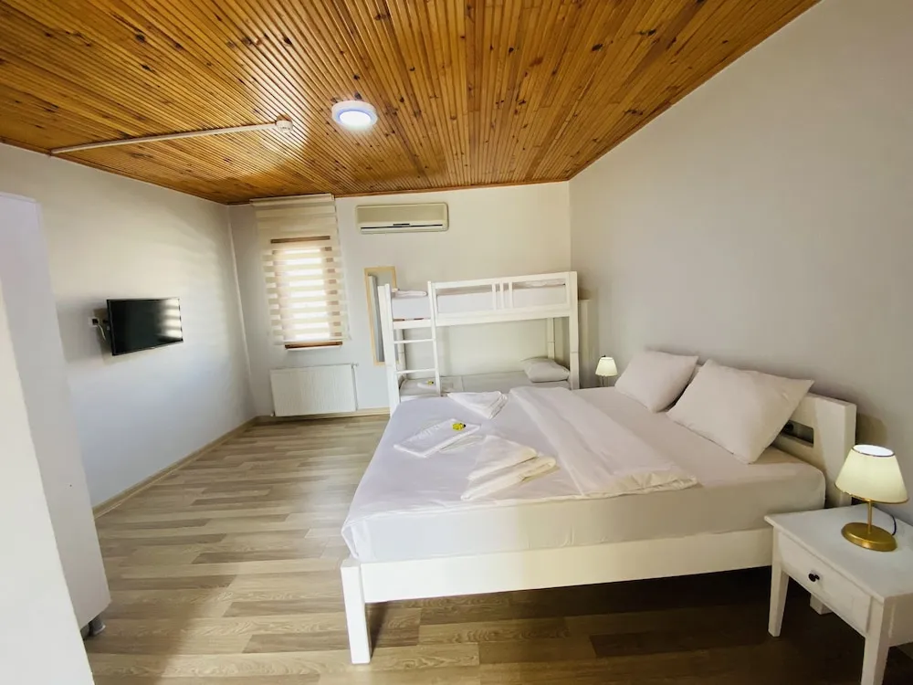 Family Dört Kişilik Oda