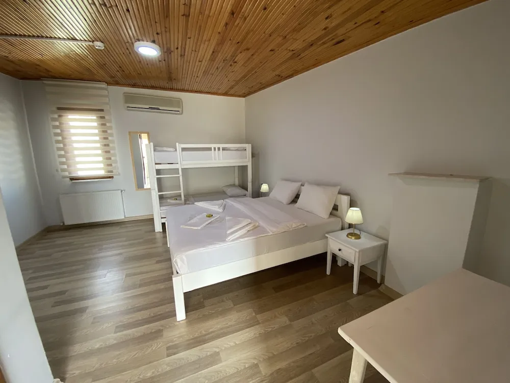 Family Dört Kişilik Oda