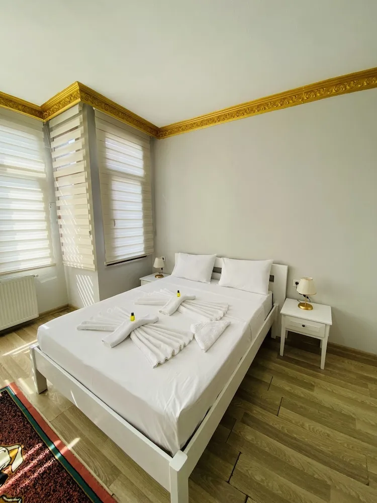 Superior Tek Büyük veya İki Ayrı Yataklı Oda