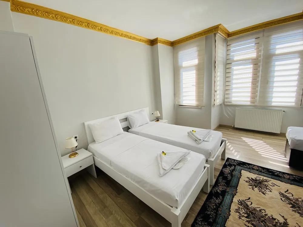 Superior Tek Büyük veya İki Ayrı Yataklı Oda