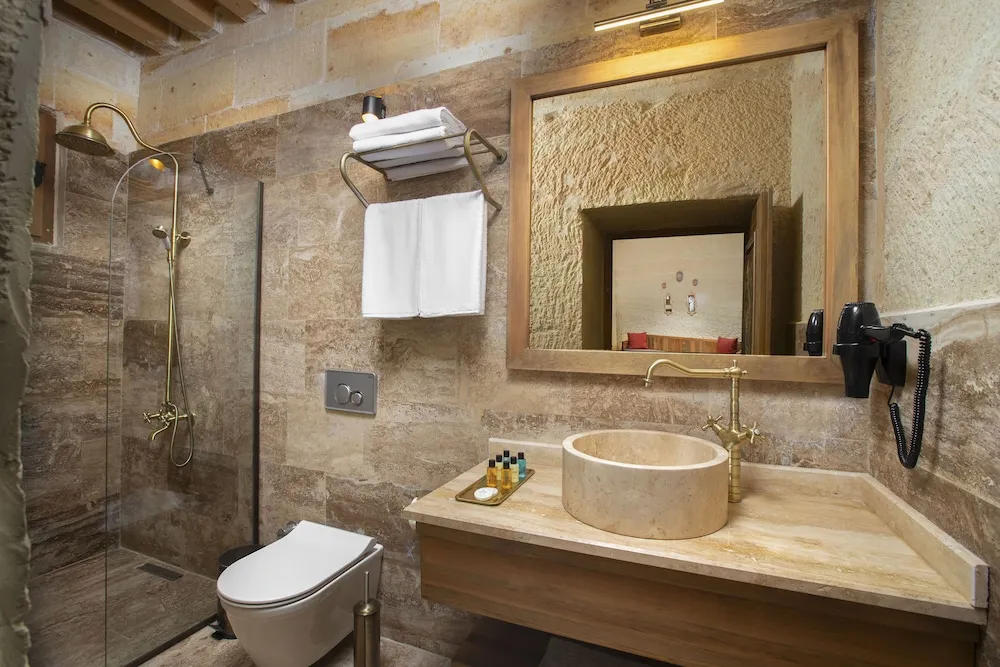 Family Oda, 2 Büyük (Queen) Boy Yatak