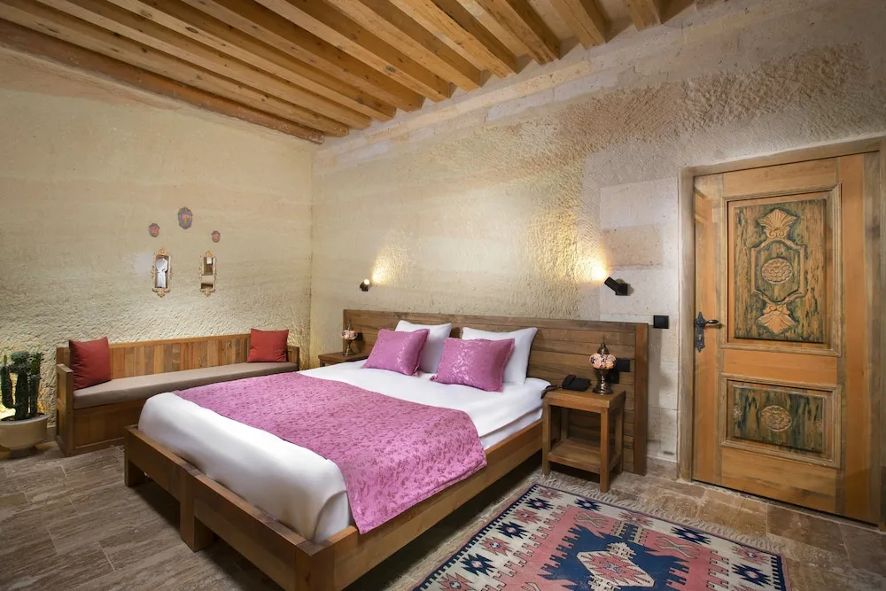 Family Oda, 2 Büyük (Queen) Boy Yatak