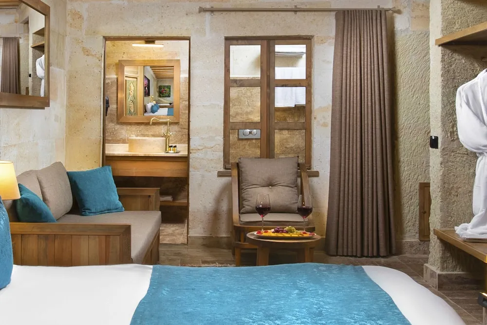 Family Oda, 2 Büyük (Queen) Boy Yatak