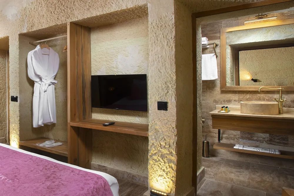 Family Oda, 2 Büyük (Queen) Boy Yatak