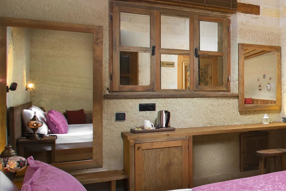 Family Oda, 2 Büyük (Queen) Boy Yatak