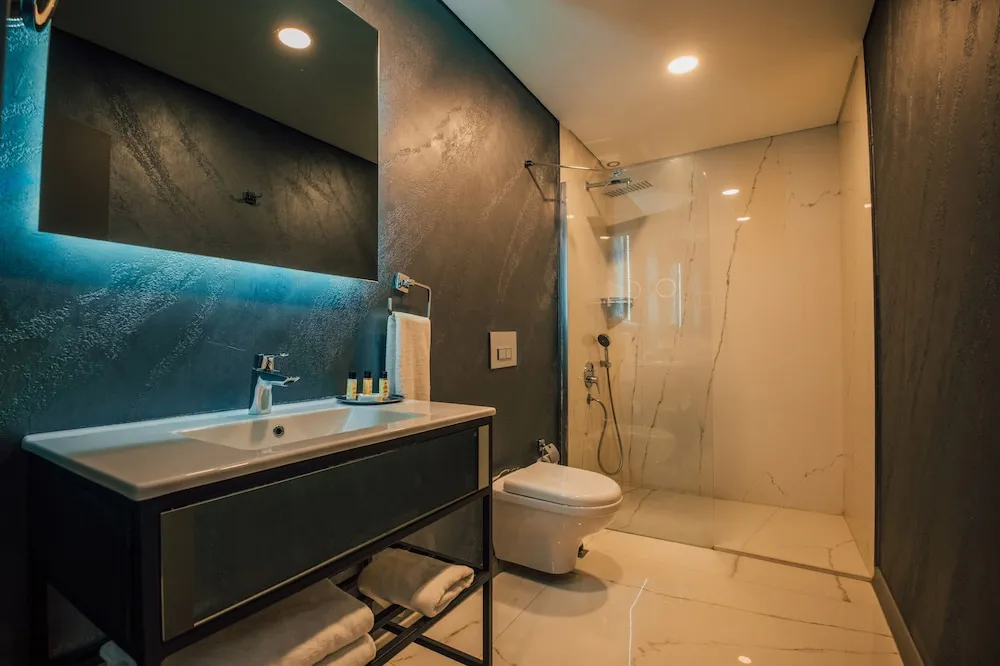 Superior (Lake View)