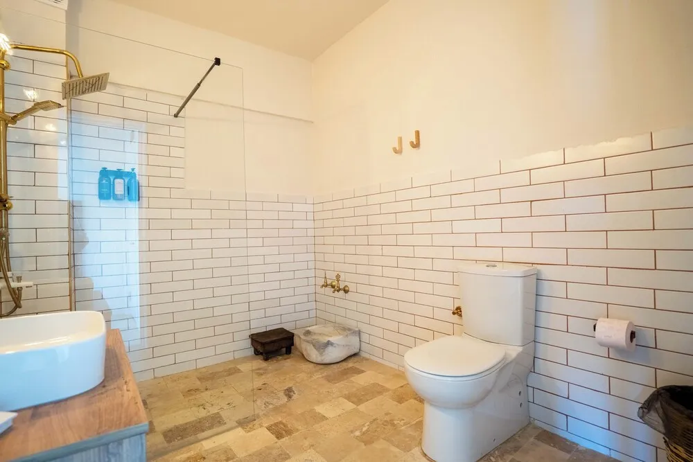 Deluxe Üç Kişilik Oda, Kısmi Deniz Manzaralı