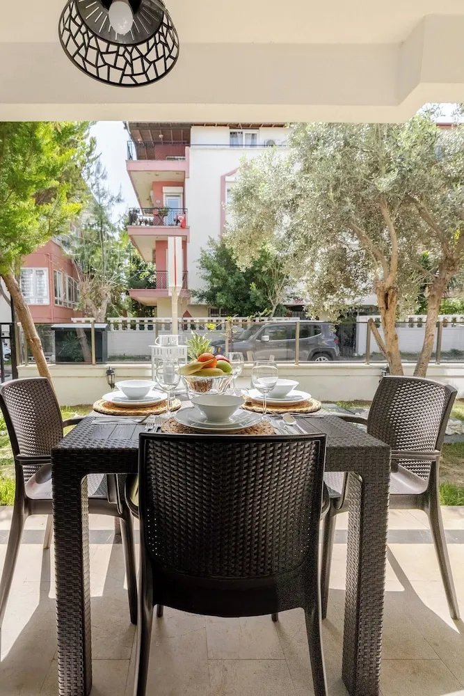 Standard Apart Daire, 1 Yatak Odası, Bahçe Manzaralı, Zemin Kat