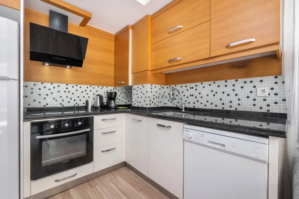 Standard Apart Daire, 1 Yatak Odası, Bahçe Manzaralı, Zemin Kat