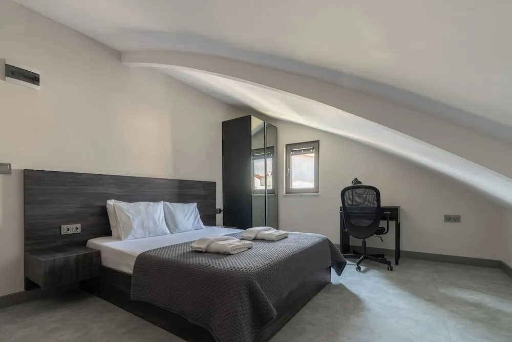 Economy Tek Büyük Yataklı Oda