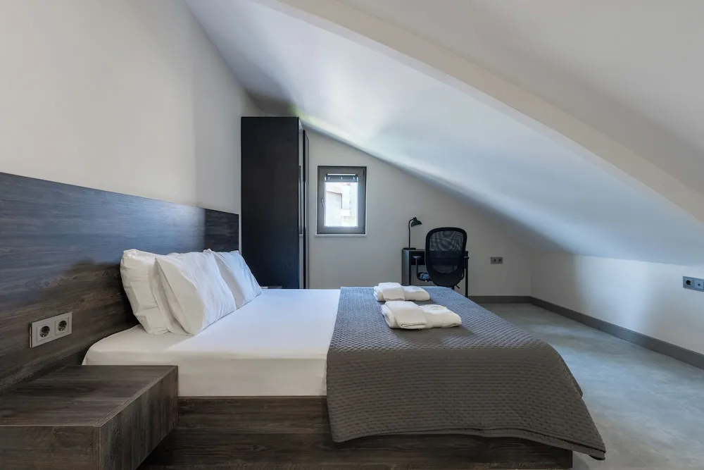 Economy Tek Büyük Yataklı Oda