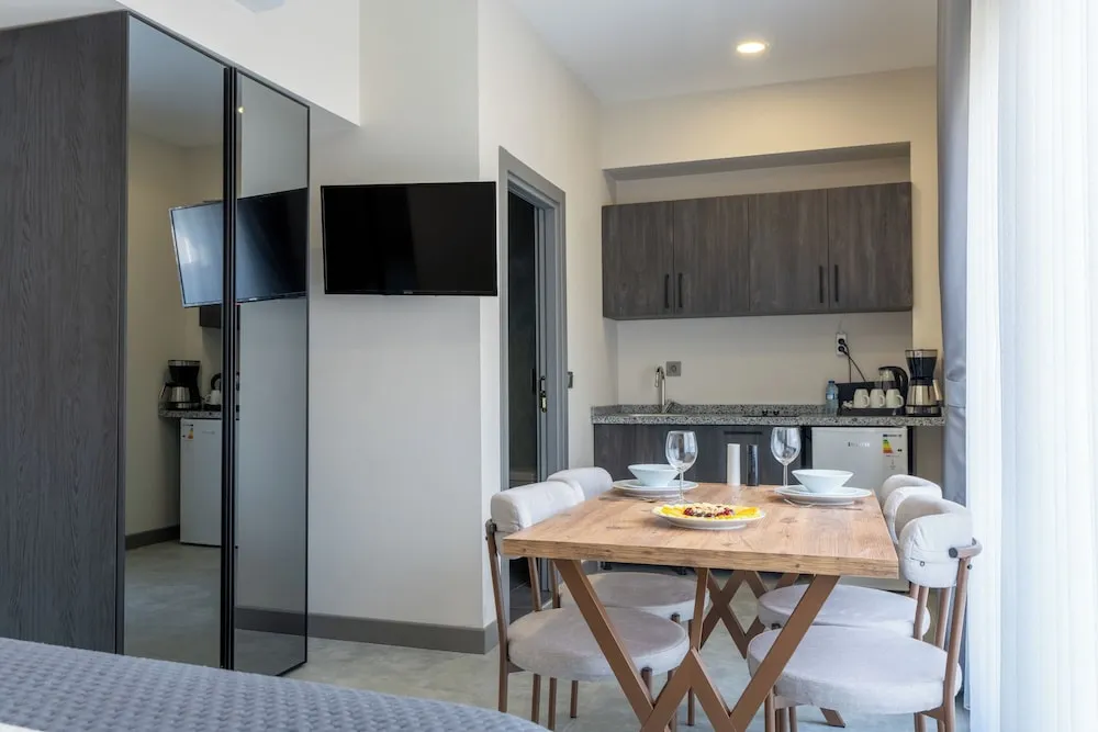 Deluxe Stüdyo, 1 Büyük (Queen) Boy Yatak, Küçük Mutfak