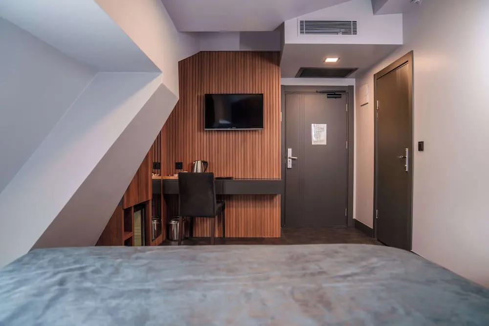Economic Room