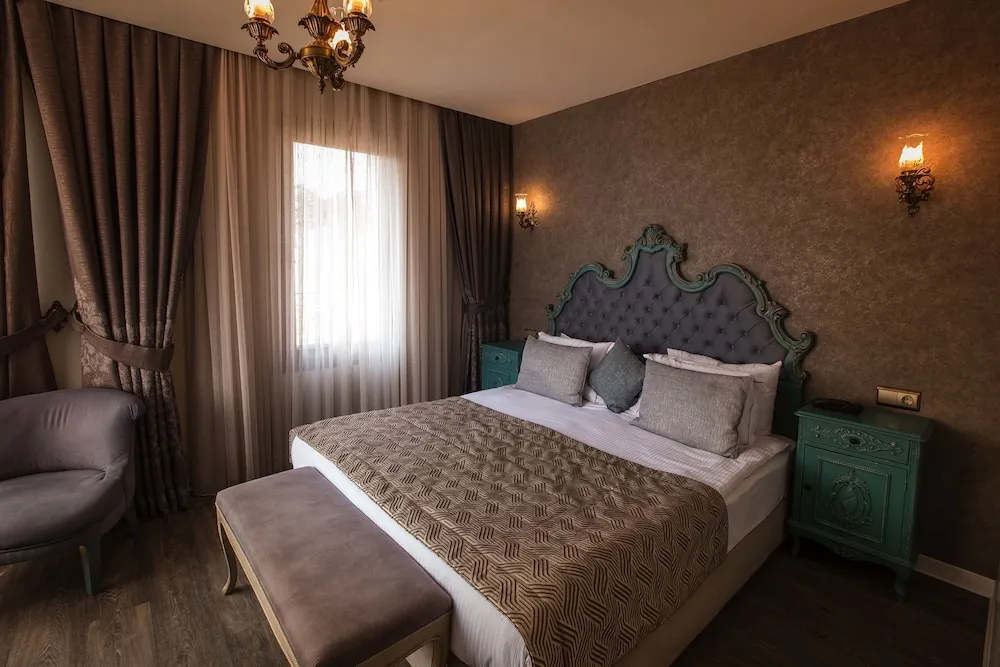 Deluxe Oda, 1 En Büyük (King) Boy Yatak, Şehir Manzaralı
