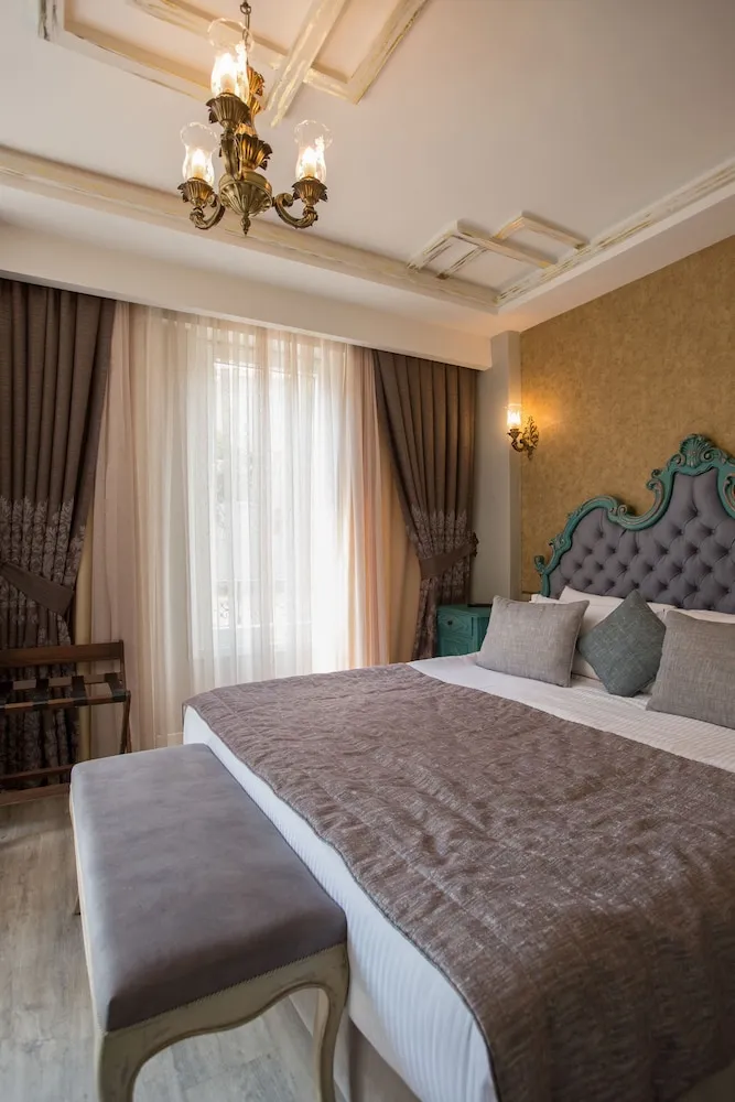 Deluxe Oda, 1 En Büyük (King) Boy Yatak, Şehir Manzaralı