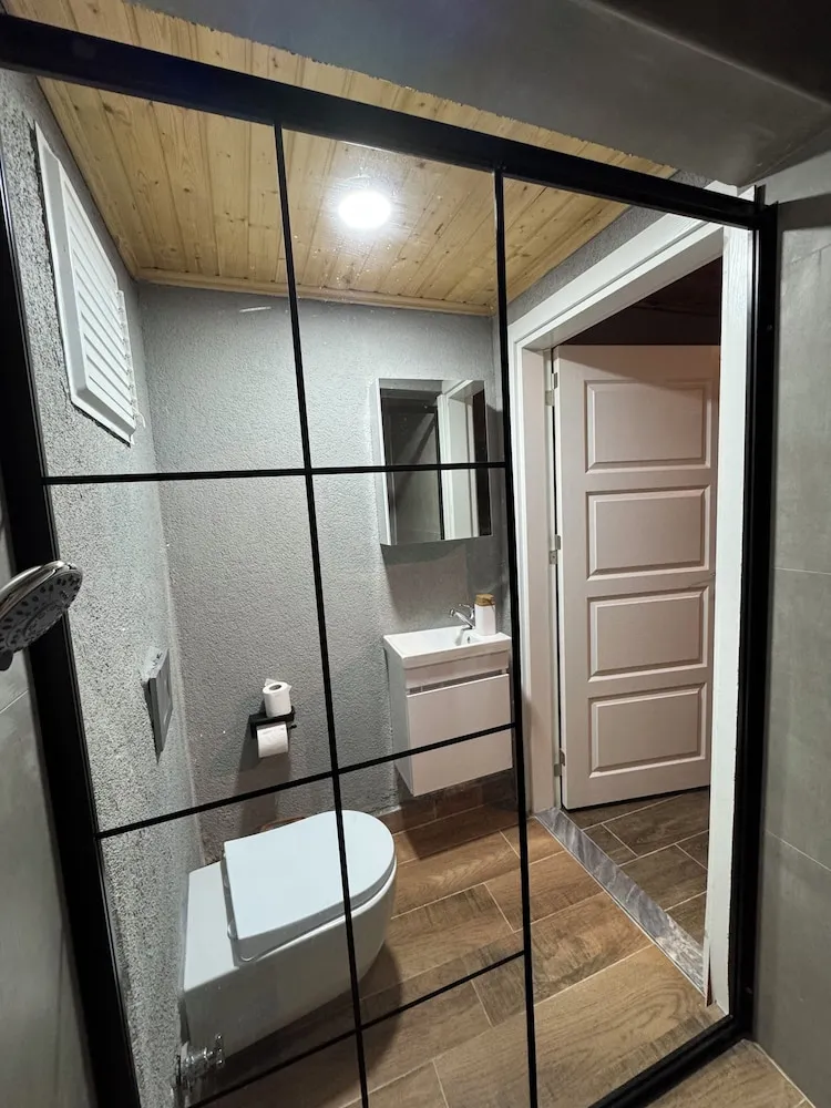 208 - Deluxe Jakuzili Nehir Manzarali