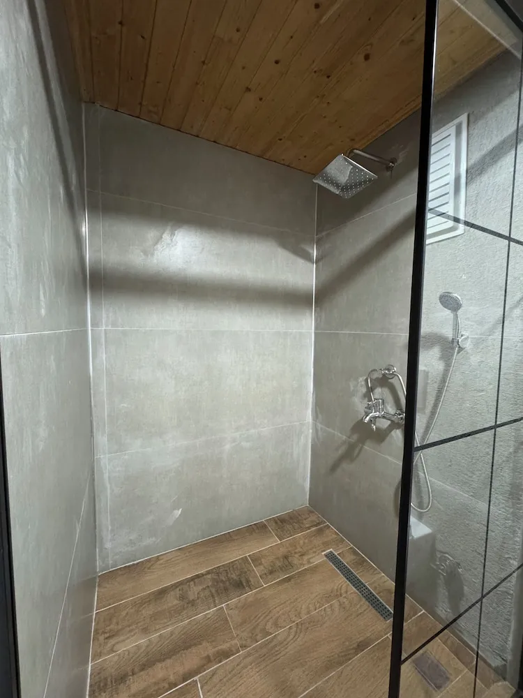 208 - Deluxe Jakuzili Nehir Manzarali