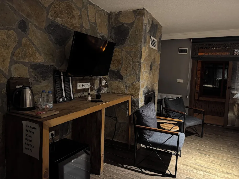 107 - Deluxe Jakuzili Somineli Bahce Manzarali