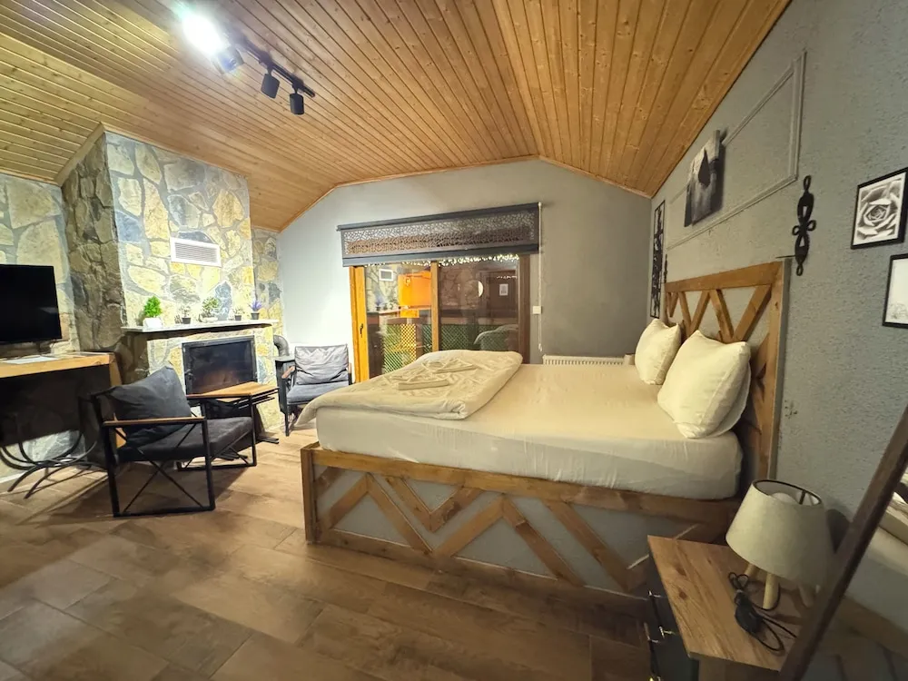 206 - Deluxe Somineli Balkon Dag Manzarali