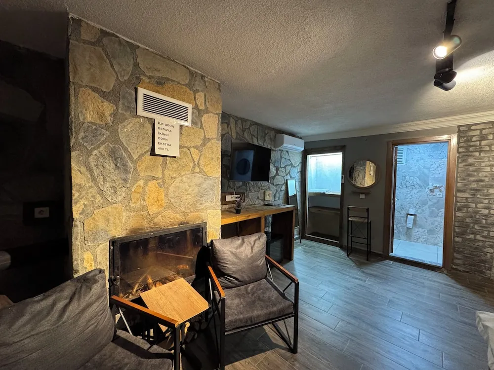 102 - Deluxe Jakuzili Somineli Bahce Manzarali