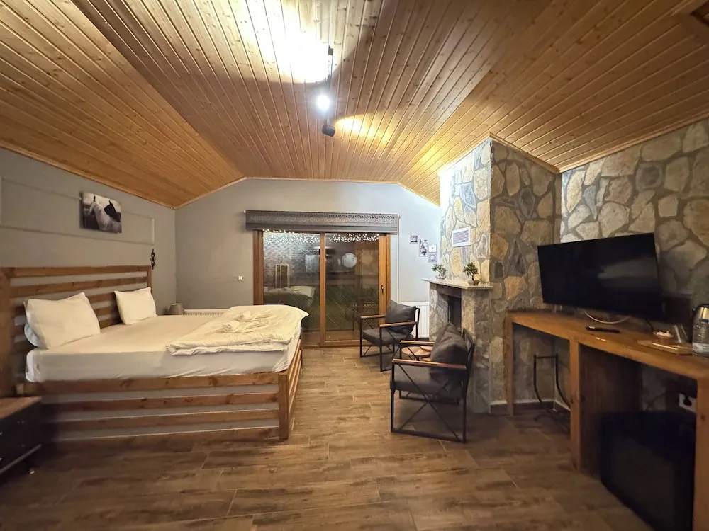 203 - Deluxe Somineli Balkon Dag Manzarali