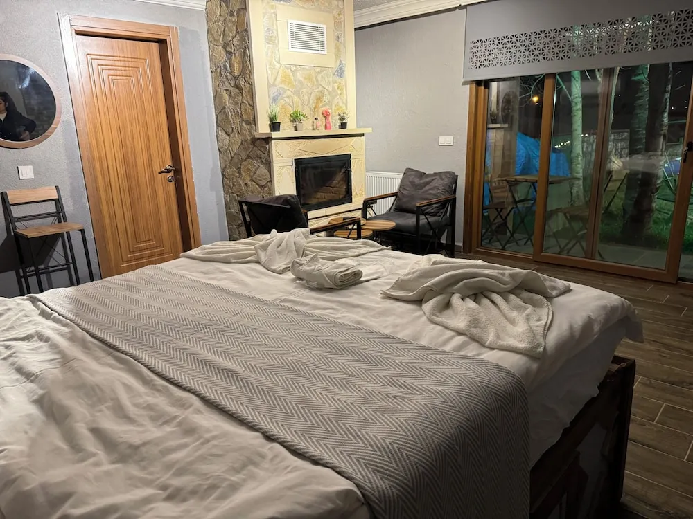 101 - Deluxe Jakuzili Somineli Bahce Manzarali