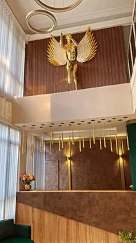 Queen Marin Hotel