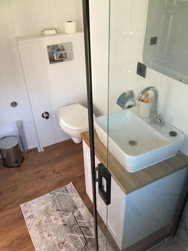 Comfort Apart Daire, 2 Yatak Odası, Sigara İçilmez, Bahçe Manzaralı