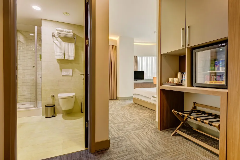 Superior Tek Büyük veya İki Ayrı Yataklı Oda, 1 Yatak Odası, Özel Banyo, Park Manzaralı