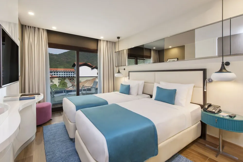 Superior Room with 2 Single Beds