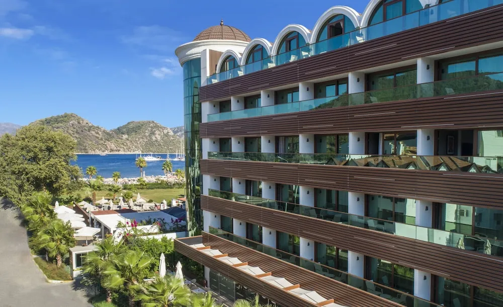 Superior Room with  Queen Size Bed