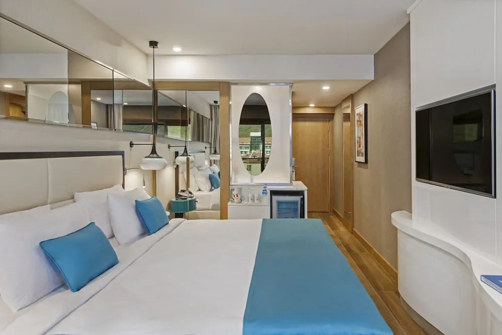 Superior Room with  Queen Size Bed