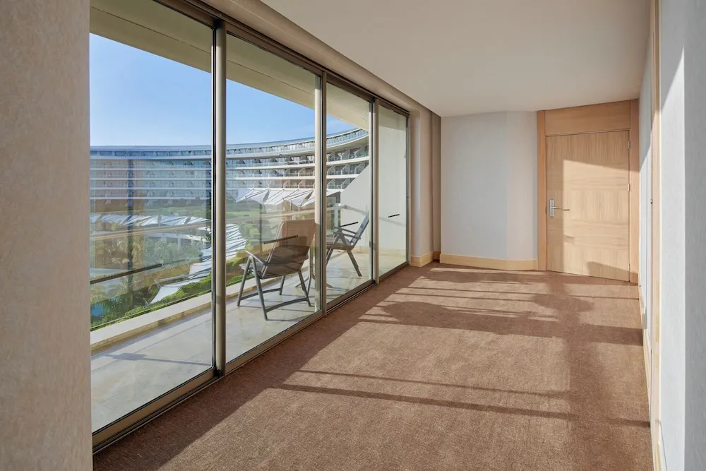 Royal Deluxe Suite