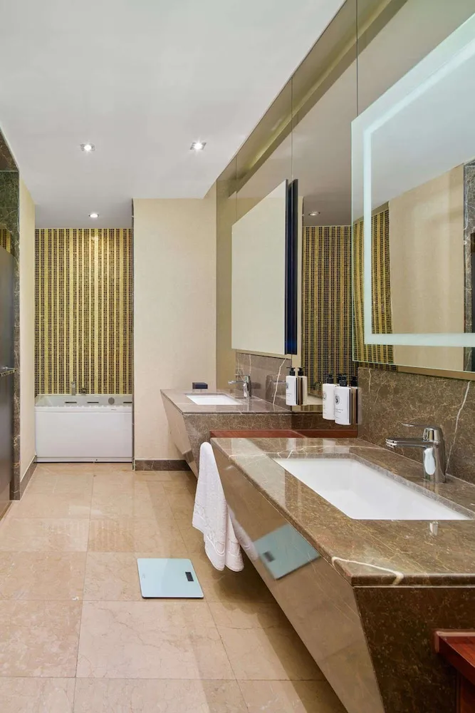 Family Suite Land 5 Person