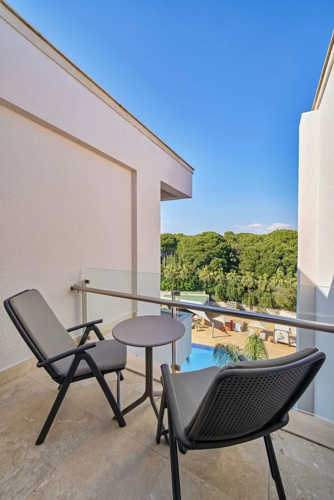 Terrace Family Suite