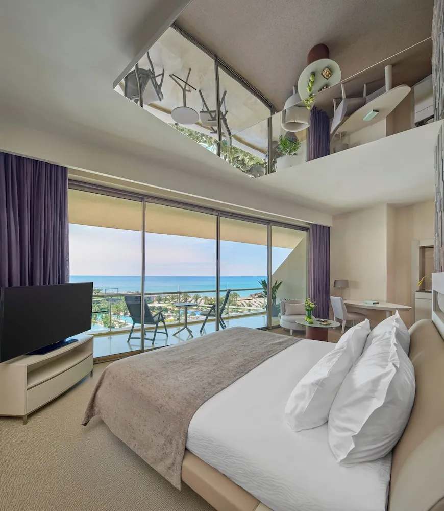 Family Suite Sea 5 Person