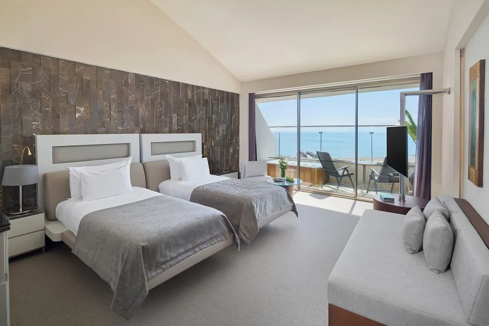 Family Suite Roof Sea