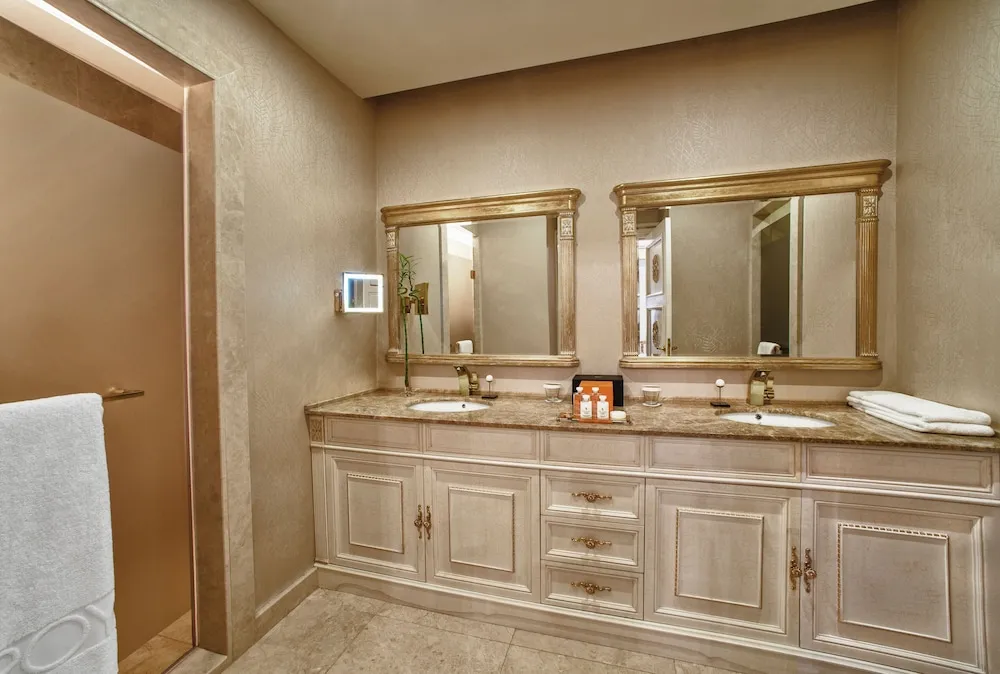 King Suite