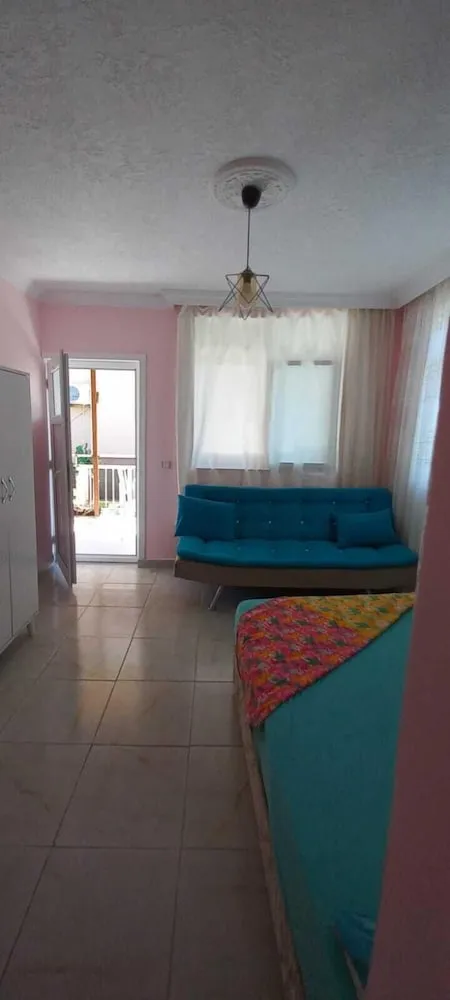 Basic Üç Kişilik Oda