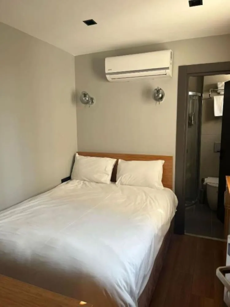 Economy Tek Büyük Yataklı Oda