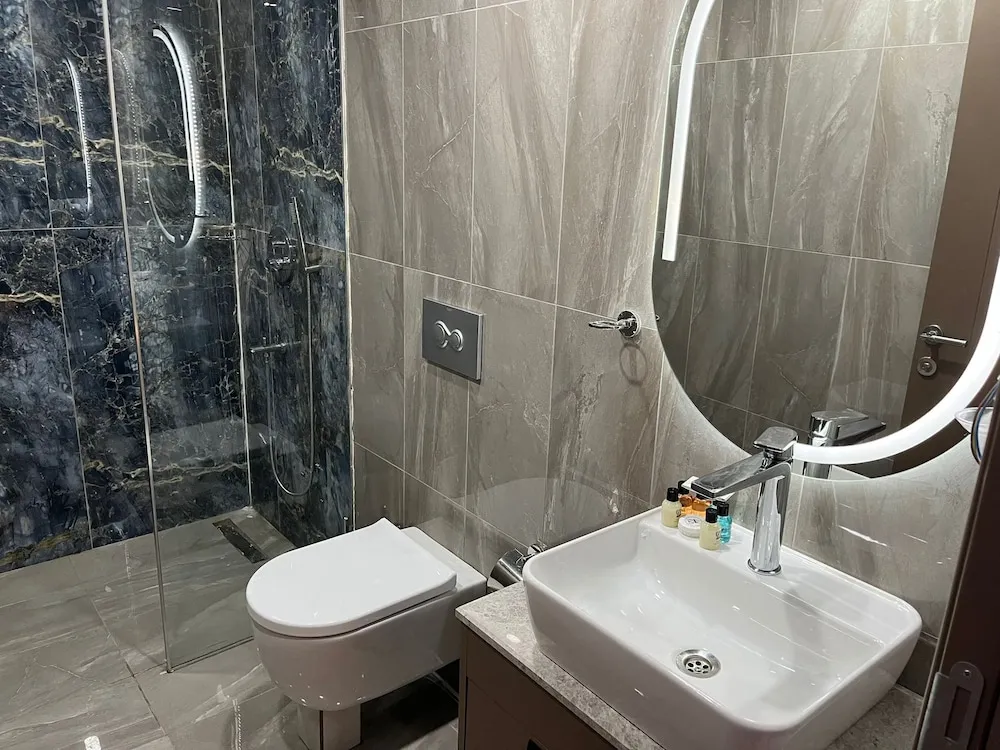 Standard Tek Büyük veya İki Ayrı Yataklı Oda
