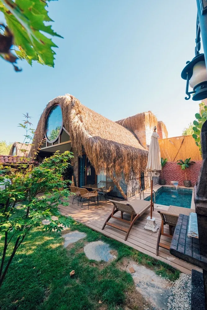Deluxe Villa, 1 Yatak Odası, Kişiye Özel Havuzlu, Bahçe Manzaralı