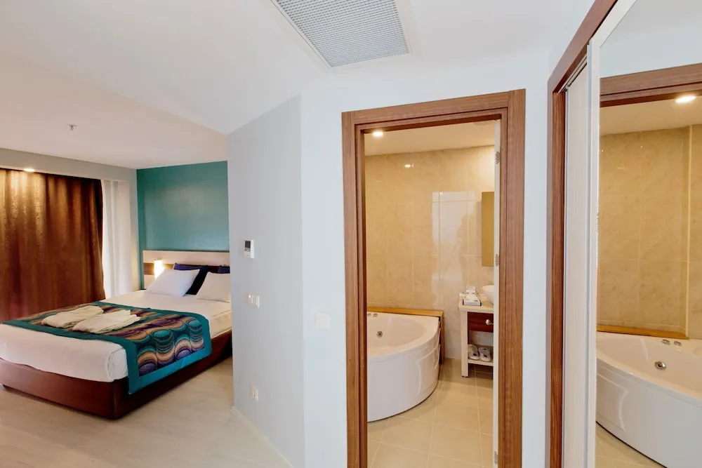 Family Oda, Sıcak Su Küveti (Duplex)