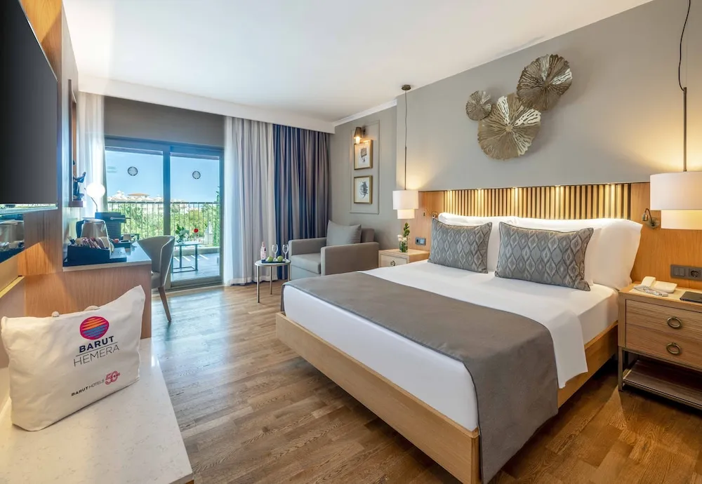 Superior Room Side Sea View