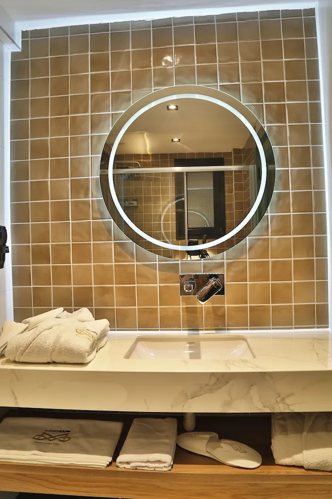 Comfort Oda, 1 En Büyük (King) Boy Yatak, Şehir Manzaralı