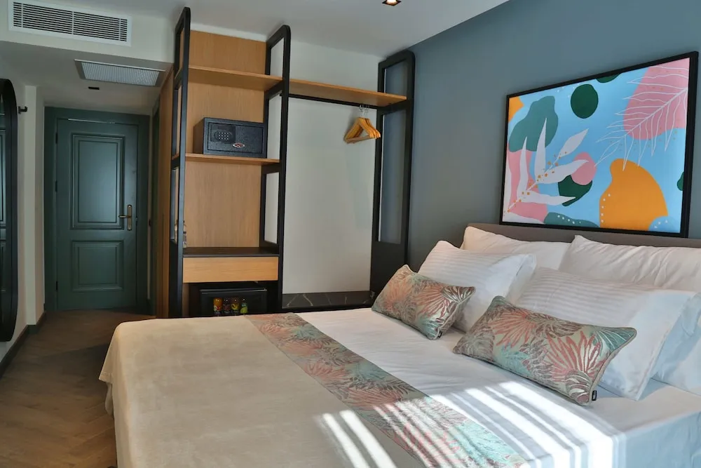 Deluxe Oda, 1 Büyük (Queen) Boy Yatak