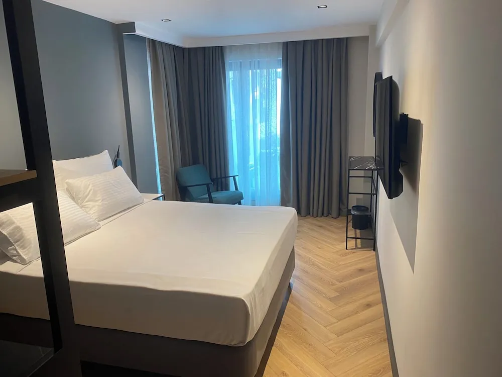 Deluxe Oda, 1 Büyük (Queen) Boy Yatak