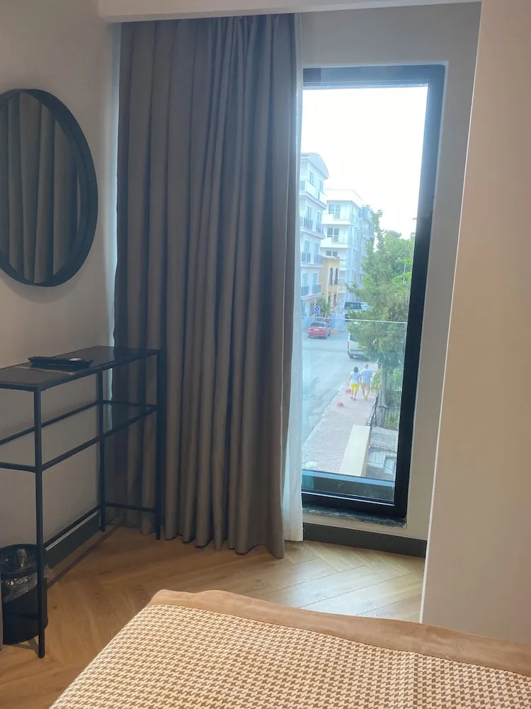 Deluxe Oda, 1 Büyük (Queen) Boy Yatak