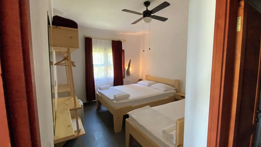Comfort Üç Kişilik Oda, Birden Çok Yatak, Sigara İçilmez, Özel Banyo