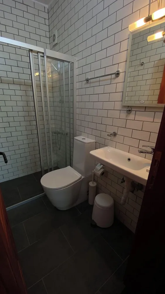Comfort Üç Kişilik Oda, Birden Çok Yatak, Sigara İçilmez, Özel Banyo